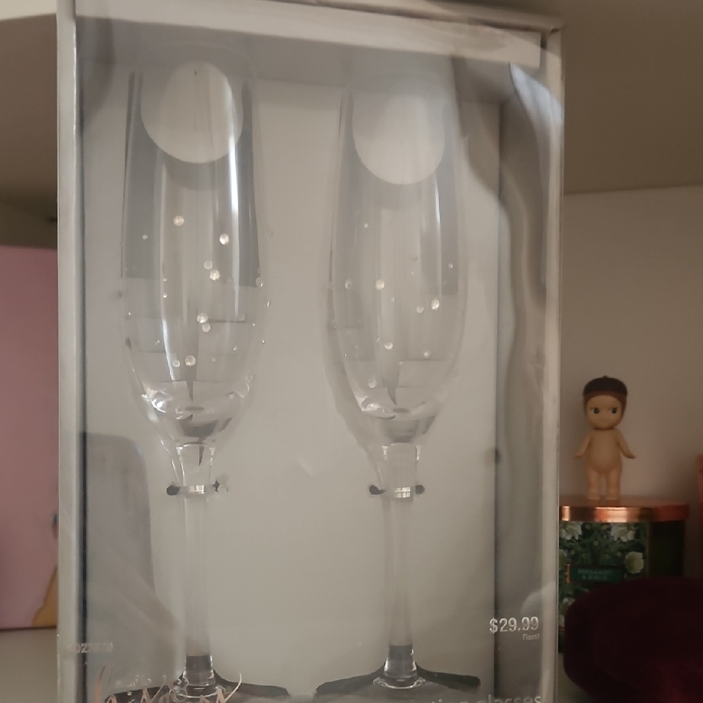 Elegant Crystal Champagne Flutes